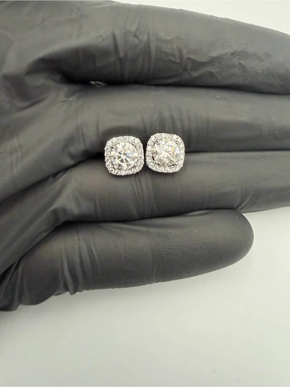 1.00 Ct Round Cut D VVS1 Lab Grown Diamond Stud Earrings In 925 Sterling Silver